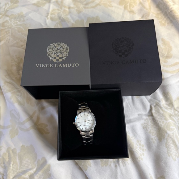 Ayla Women Watch Vince Camuto - Picture 2 of 7